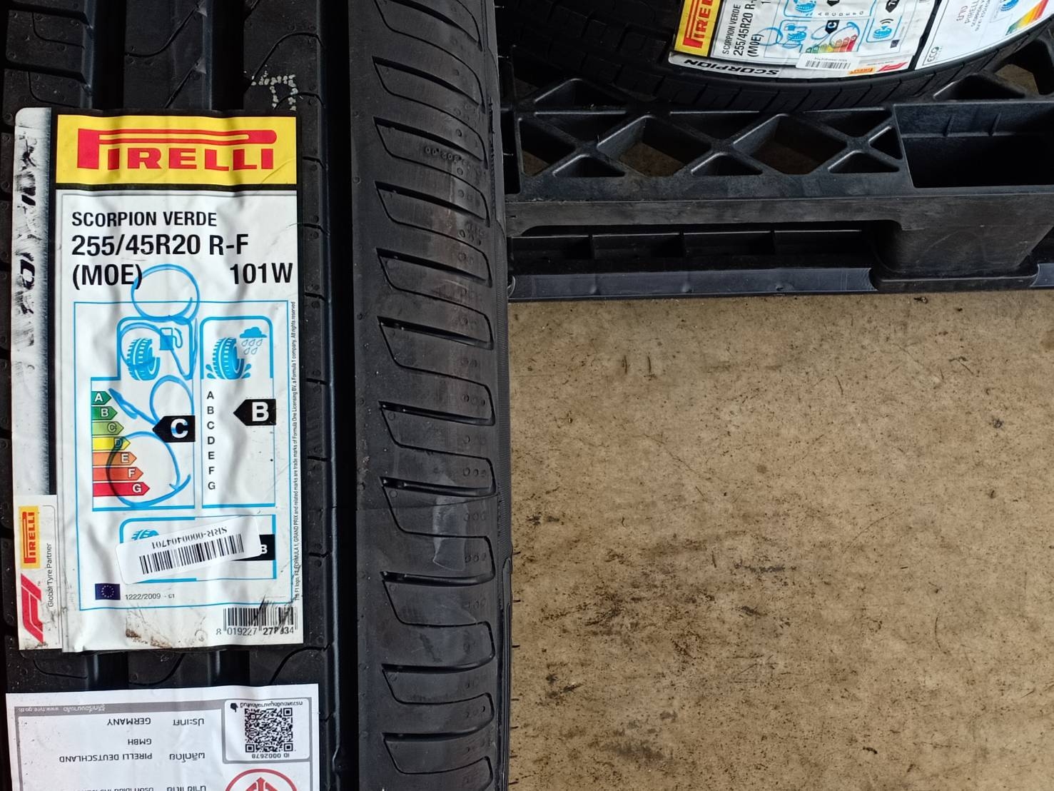 PIRELLI SCORPION VERDE R-F 255/45R20 ปี20