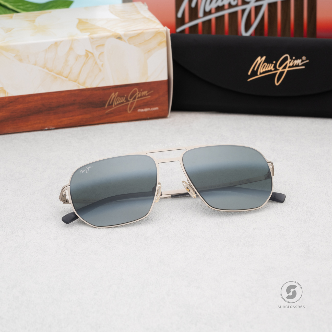 แว่นกันแดด Maui Jim SHARK'S COVE MJ 605 17 Neutral Grey