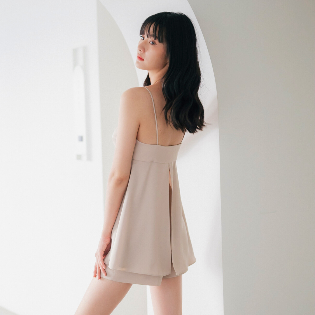 Lism S-039 Satin Breeze Top เสื้อสายเดี่ยวซาติน (เฉพาะเสื้อ)