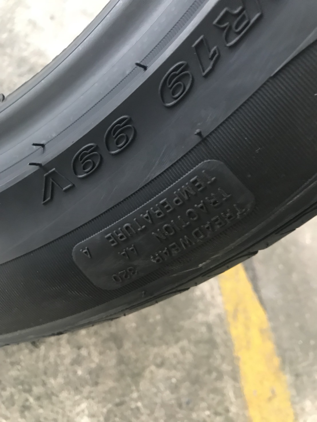 NEXEN RU1 235-50-19 เส้น 5500 ปี18