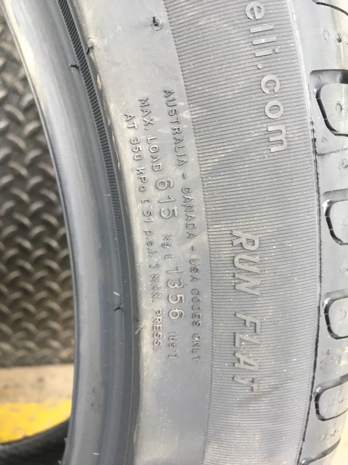 PIRELLI CINTURATO P7 RUNFLAT 225/45-18 เส้น 8700 ปกติ 12000