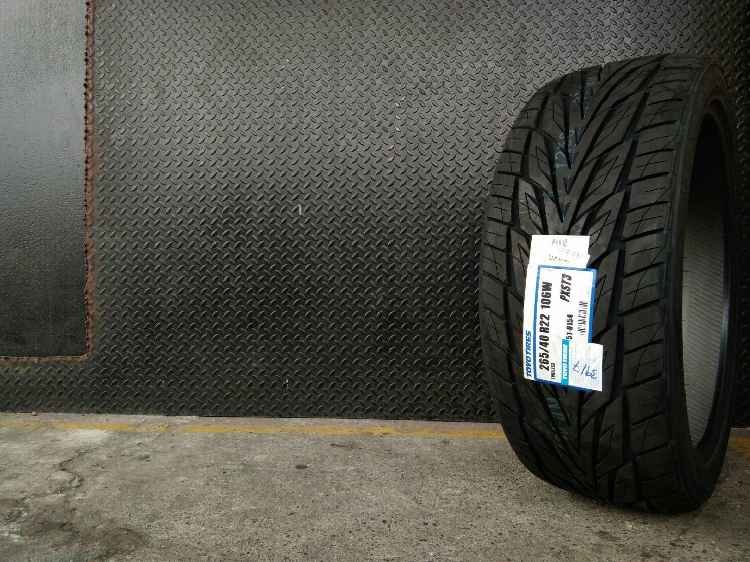 ยางใหม่ TOYO ST3 265/40-22 ราคาพิเศษ