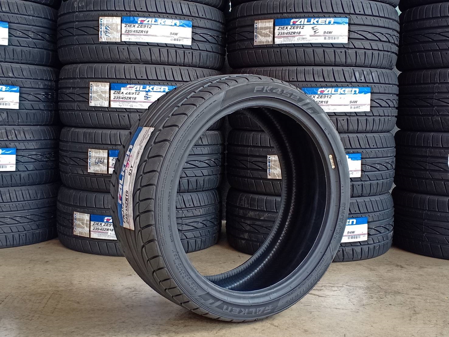 ยางใหม่ FALKEN FK452 245/35-19 ปี19 ราคาพิเศษ