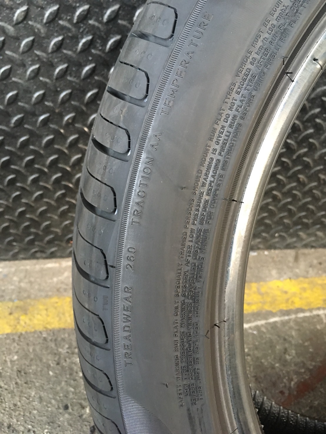PIRELLI CINTURATO P7 RUNFLAT 225-45-18 ยางใหม่ ราคาพิเศษ