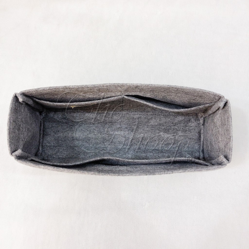 ที่จัดระเบียบกระเป๋า Hermes Kelly 28 /32 มีให้เลือก 4 สี ช่วยแก้ปัญหา หาของสิ่งของในกระเป๋าไม่เจอ ที่สำคัญ!! น้ำหนักเบาจนเหมือนไม่ได้ใส่