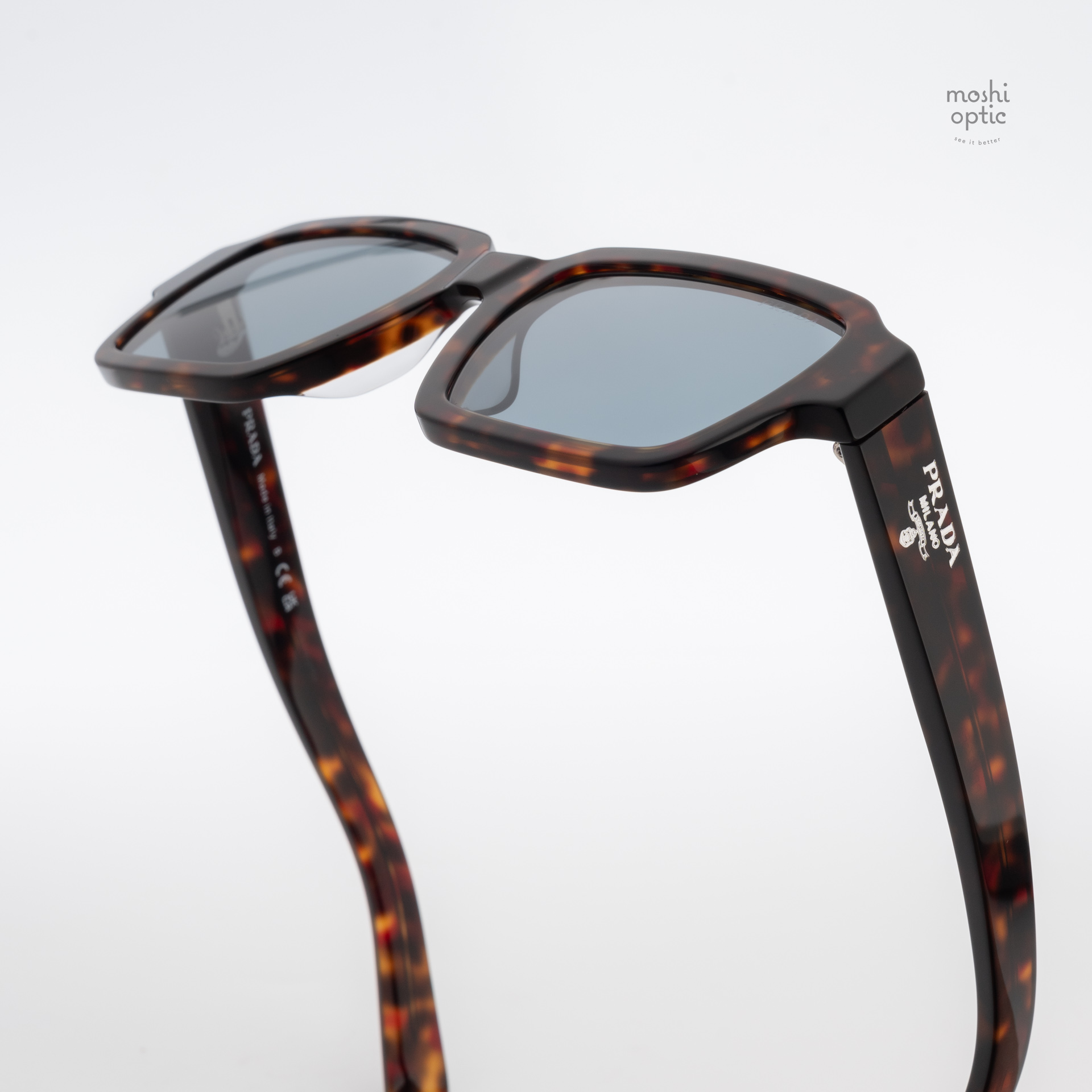 แว่นกันแดด PRADA PR02ZSF 17N20N