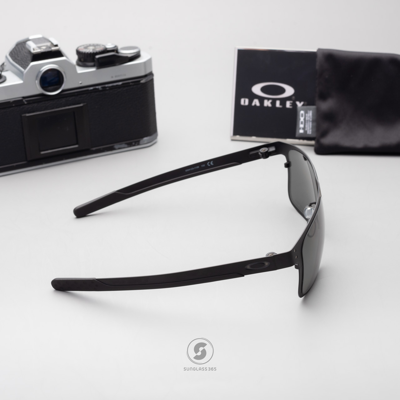 Oakley OO4123-11 HOLBROOK METAL Matte Black Prizm Grey