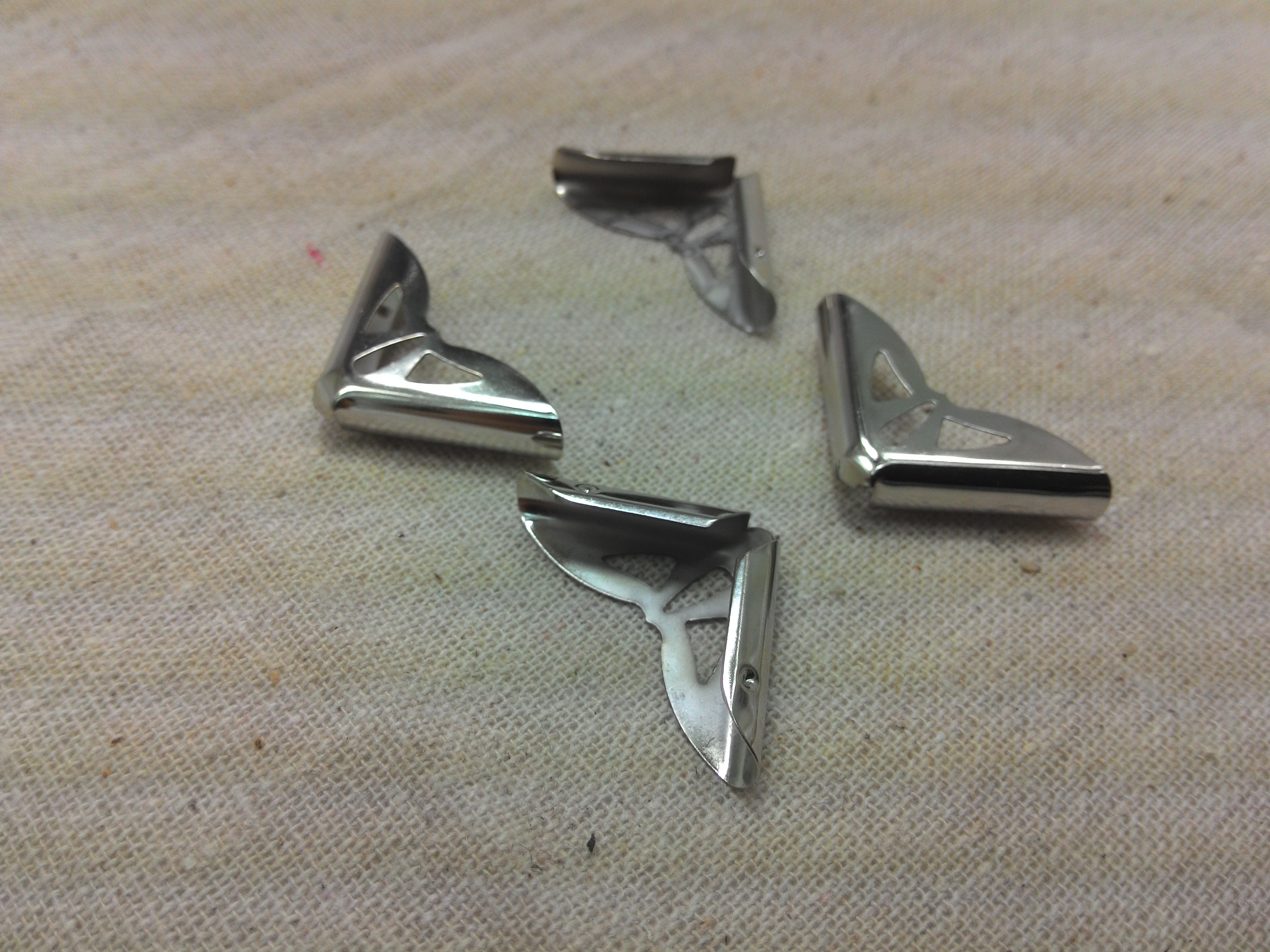 มุมกระเป๋า 6หุน เงิน