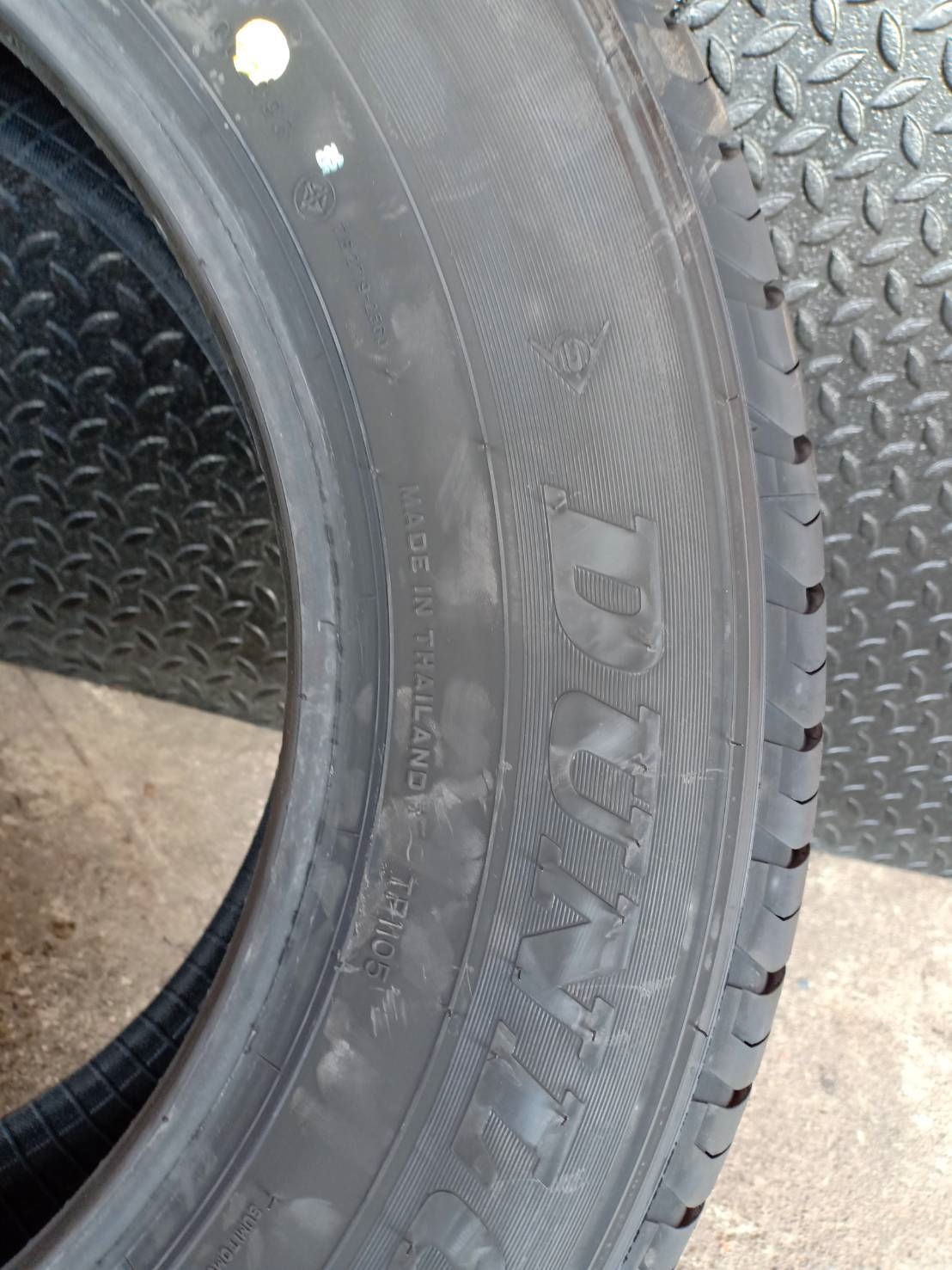 ยางใหม่ DUNLOP LT30A 215/70-16 ยางใส่รถกะบะ