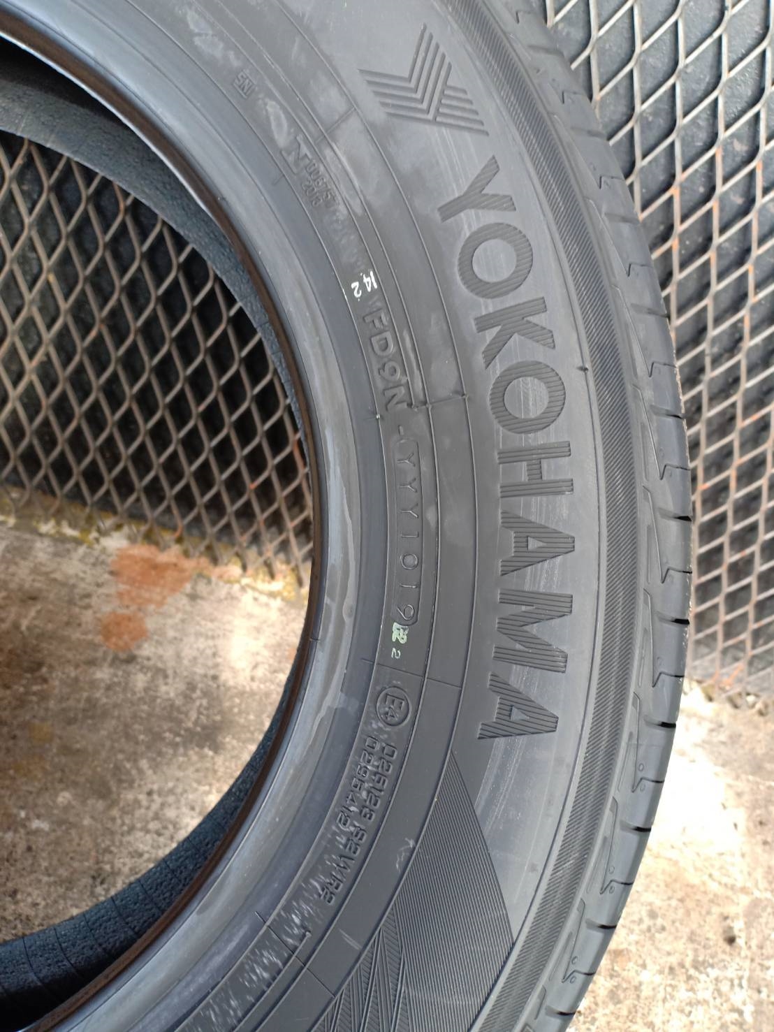 YOKOHAMA V552 195/65-15 ปี19 ราคาส่ง