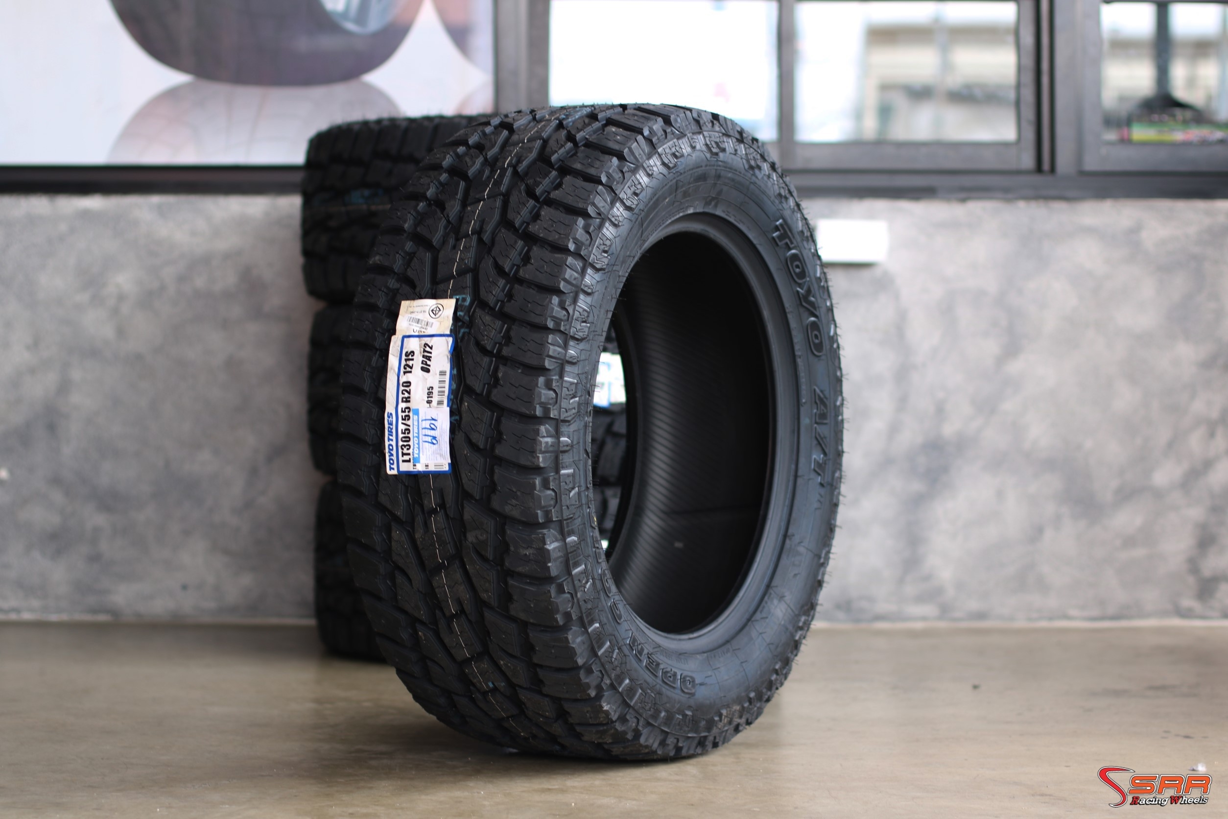 ยางเข้าใหม่ ลดราคา TOYO OPAT2 305/55R20 121S Y19