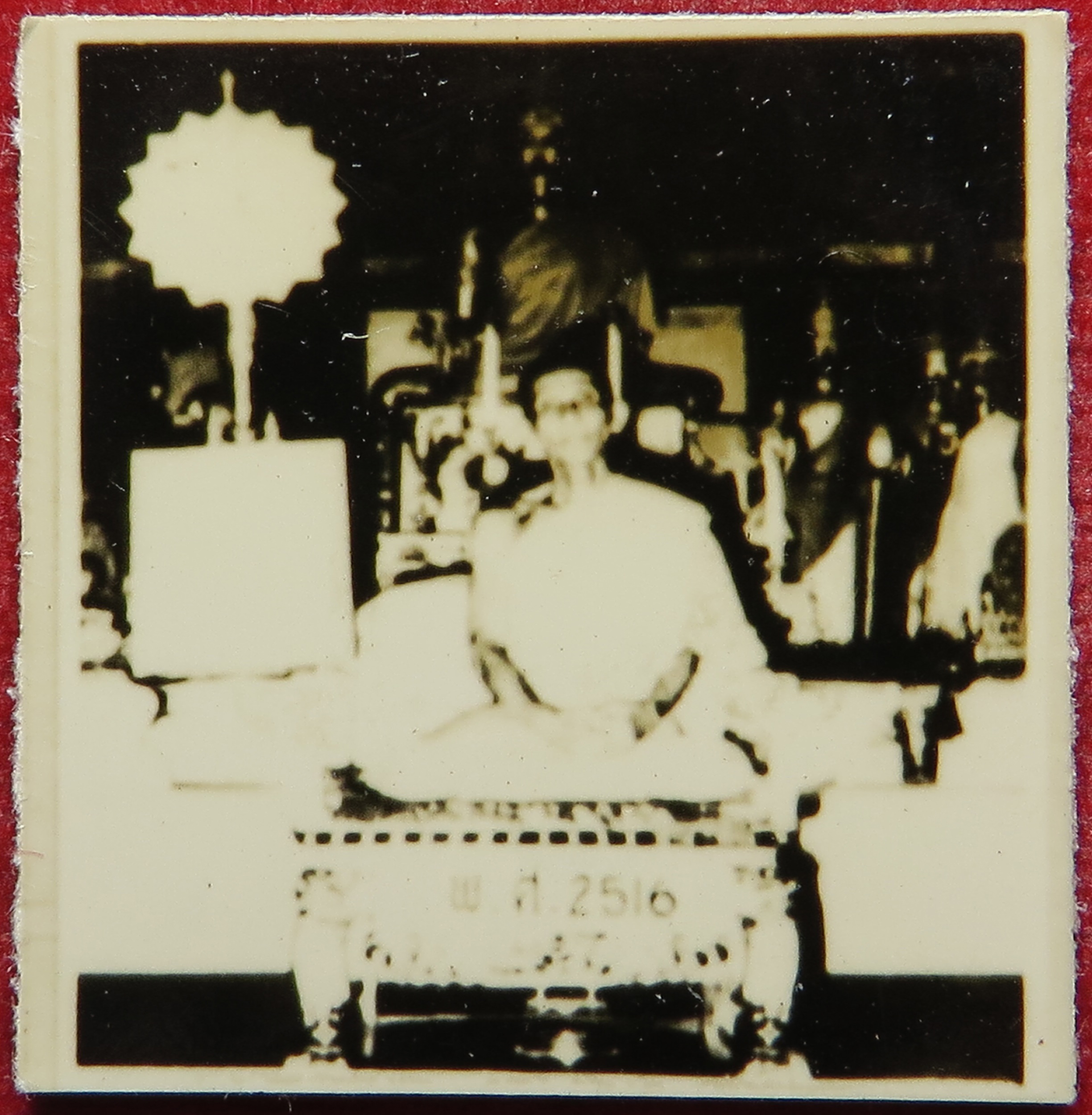 1862 (23) รูปถ่าย ผิวปรอท หลวงพ่อรัตน์ วัดบางบำหรุ จังหวัดกรุงเทพ ปี พ.ศ.2516 (หายาก) รูปจริง ผิวปรอท วิ่งเล่นแสงแวววาว (ส่งฟรี ทั่วประเทศ + รับประกัน พระแท้)