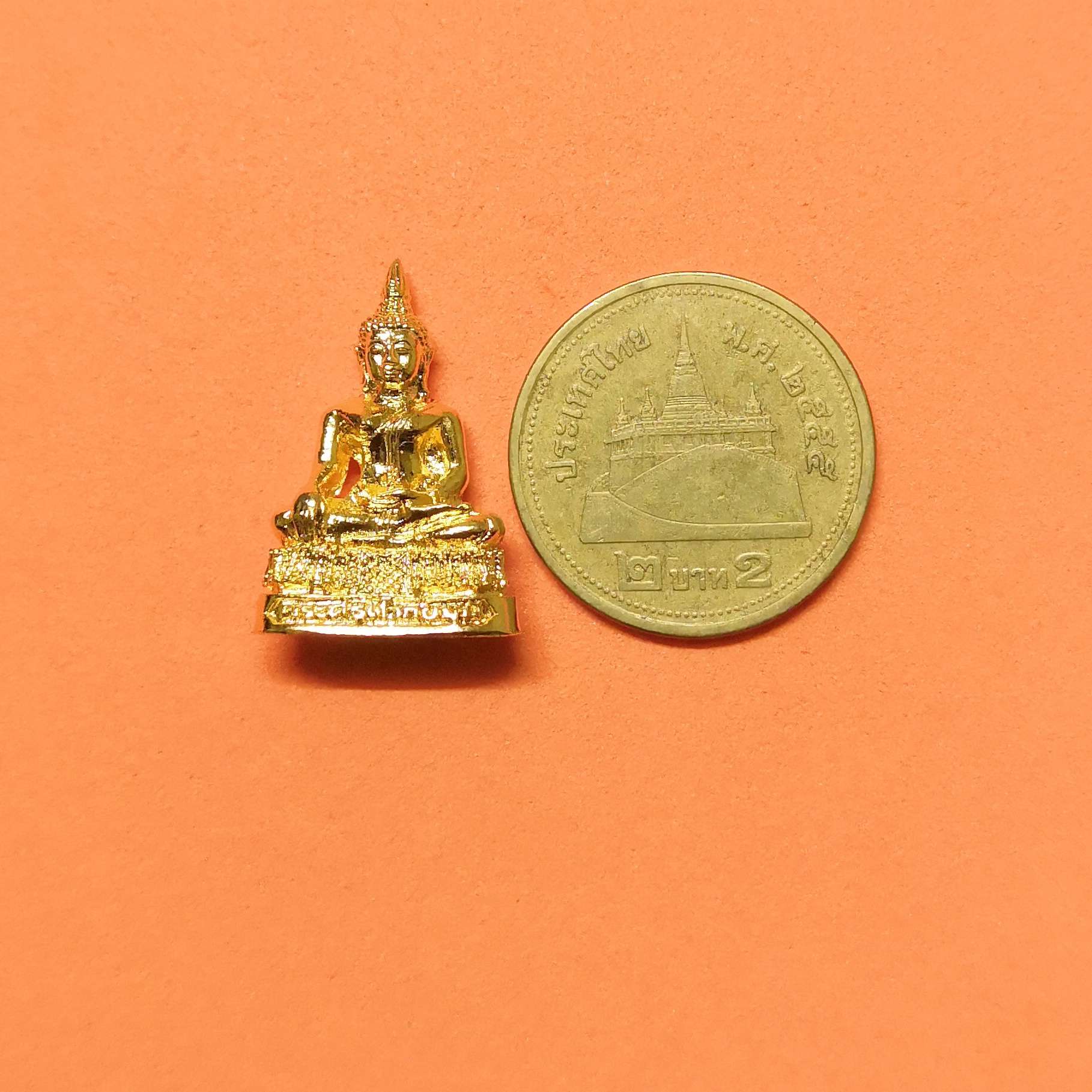 รูปหล่อ พระศรีศากยมุนี รุ่นเศรษฐีทอง วัดสุทัศนเทพวราราม ปี 2539 เนื้อกะไหล่ทอง สูง 2.2 เซน ตอกโค้ดใต้ฐาน พร้อมกล่องเดิม