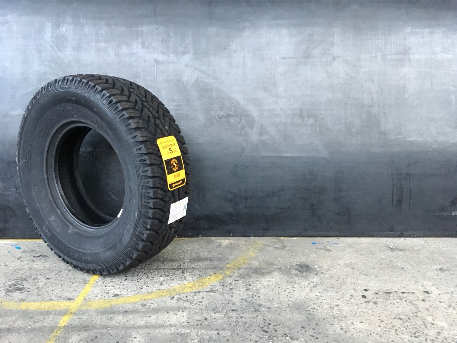 CONTINENTAL CONTACT AT 255/70-15 เส้น 4500 ปกติ 5500 ปี18