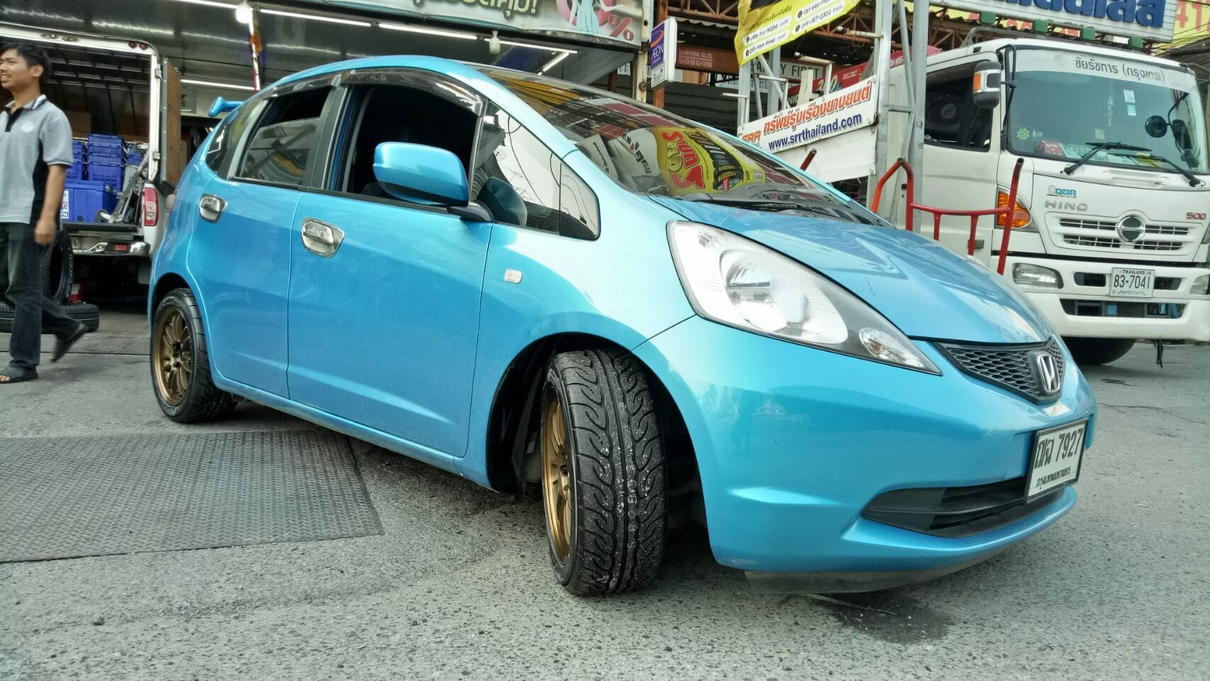 YOKOHAMA ADVAN AD08R 195/50-15 ราคาลดพิเศษ