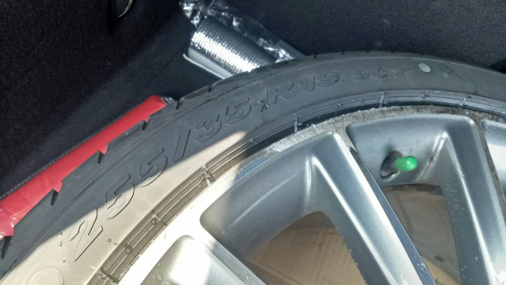 PIRELLI PZERO 255/35-19 เส้น 9500 ปกติ 14500 ลดราคา