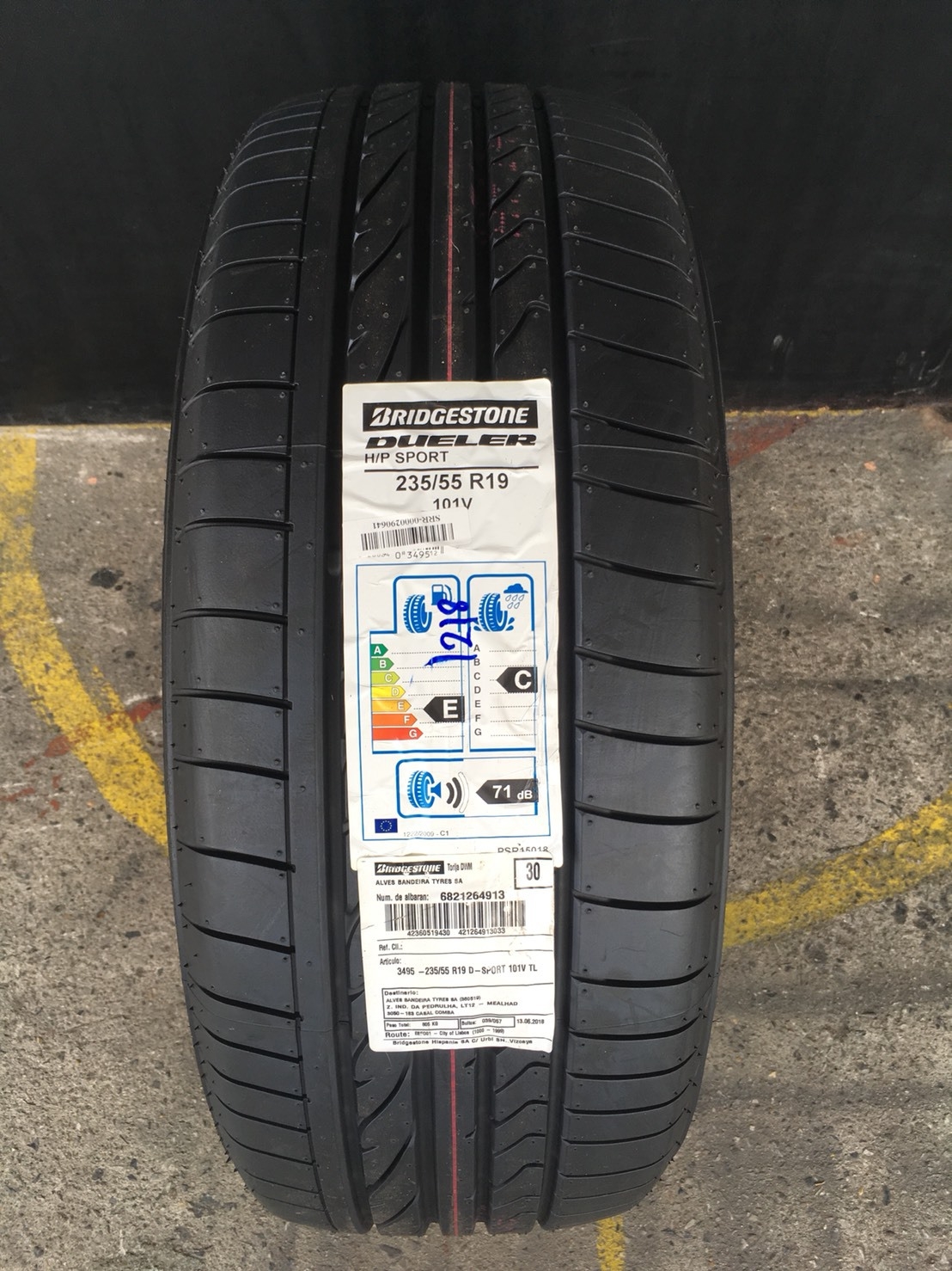 BRIDGESTONE HP SPORT 235/55-19 เส้น 8500 ปี18 ปกติ 11000