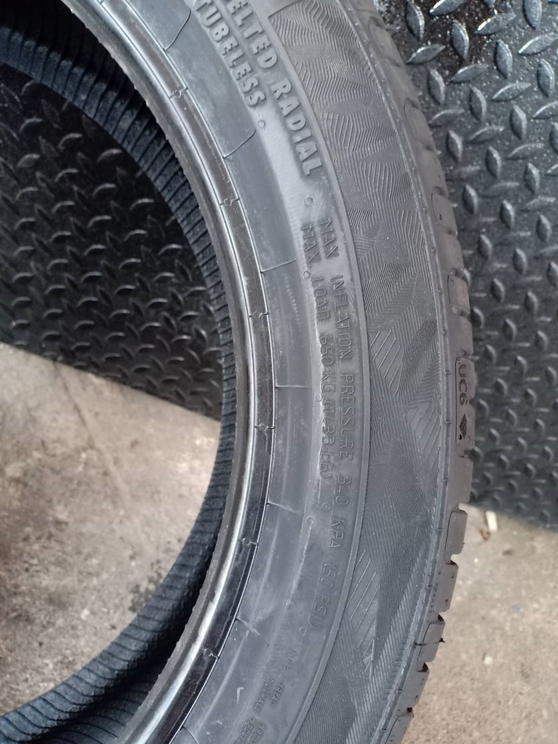 CONTINENTAL UC6 205/50-17 ราคาถูก