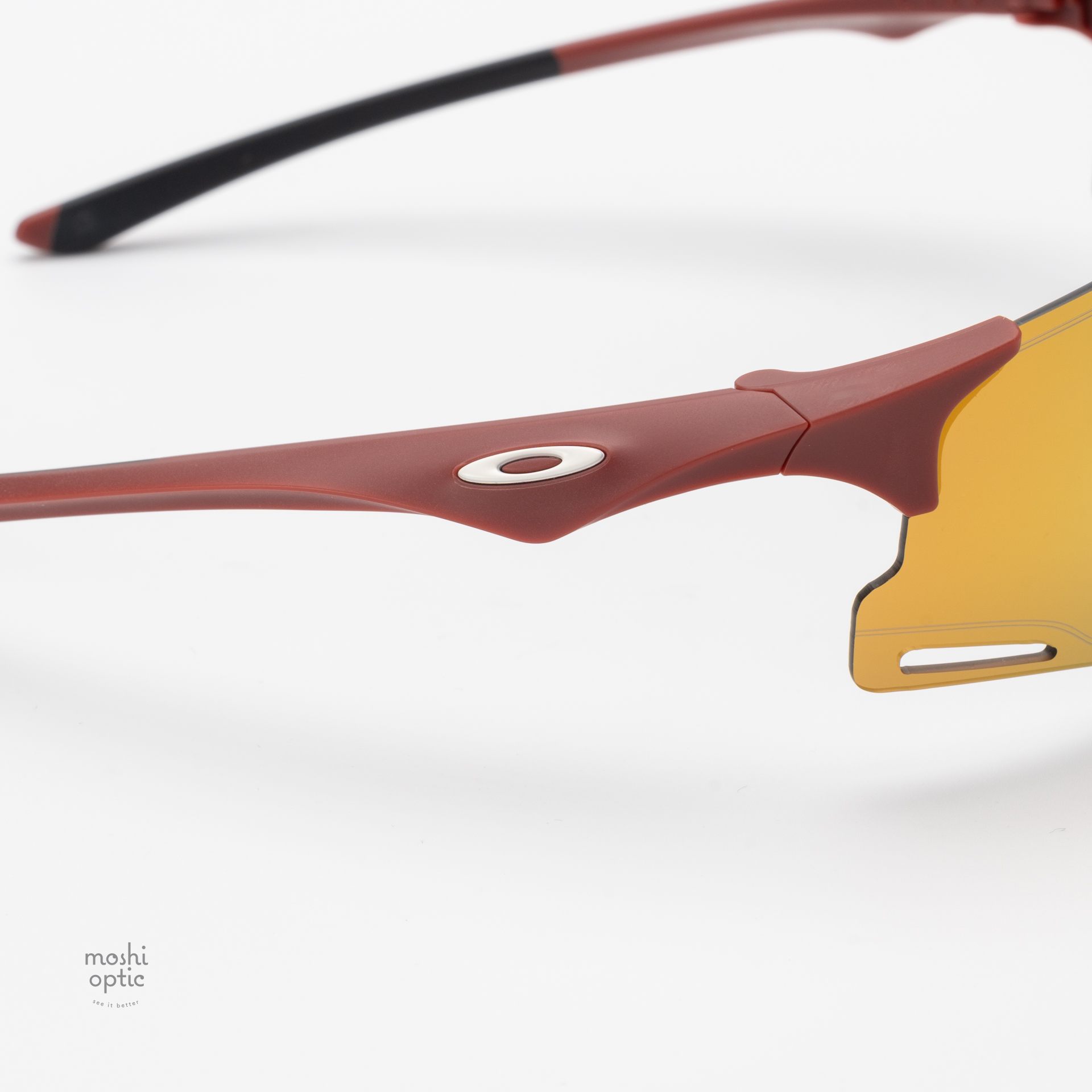 Oakley OO9512D-03 Cybr Zero Matte Iron Red Prizm 24K