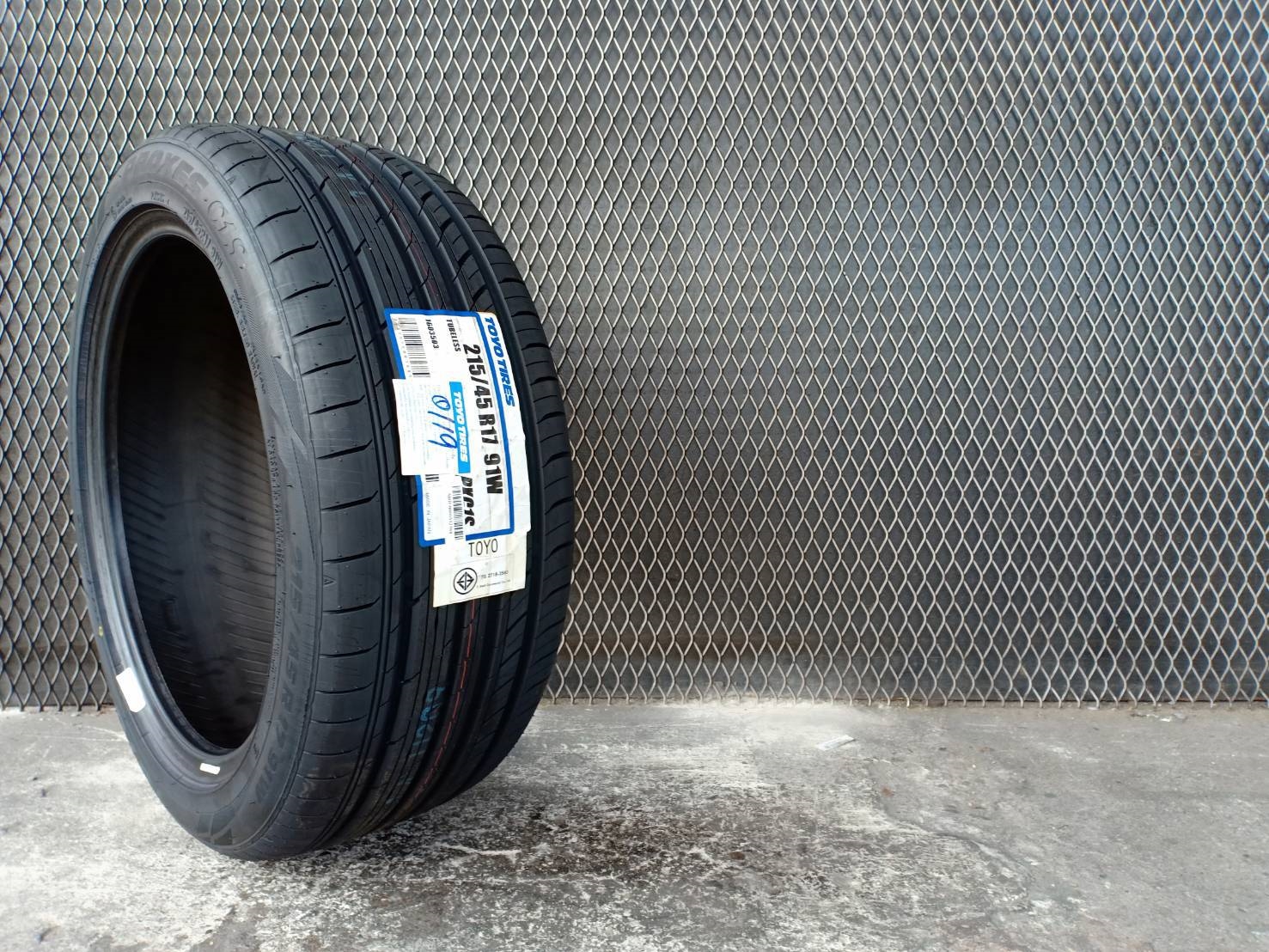 ยางใหม่ปี19 TOYO C1S 215-45-17 ราคาถูก