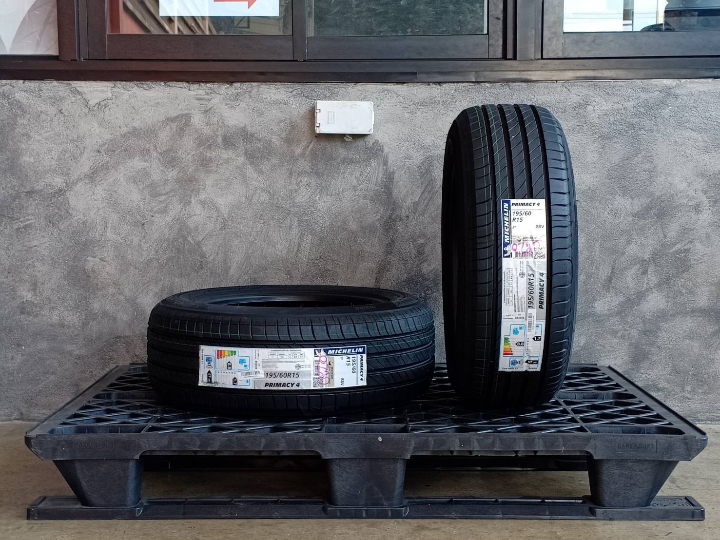 MICHELIN 195/60R15 PRIMACY 4ST 88V MADE IN THAILAND