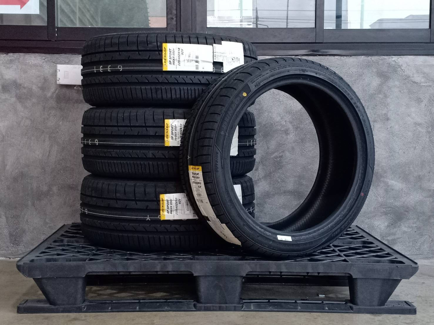 DUNLOP SP SPORT MAXX 050PLUS 225/40ZR18 ปี19 ผลิตปรายปี
