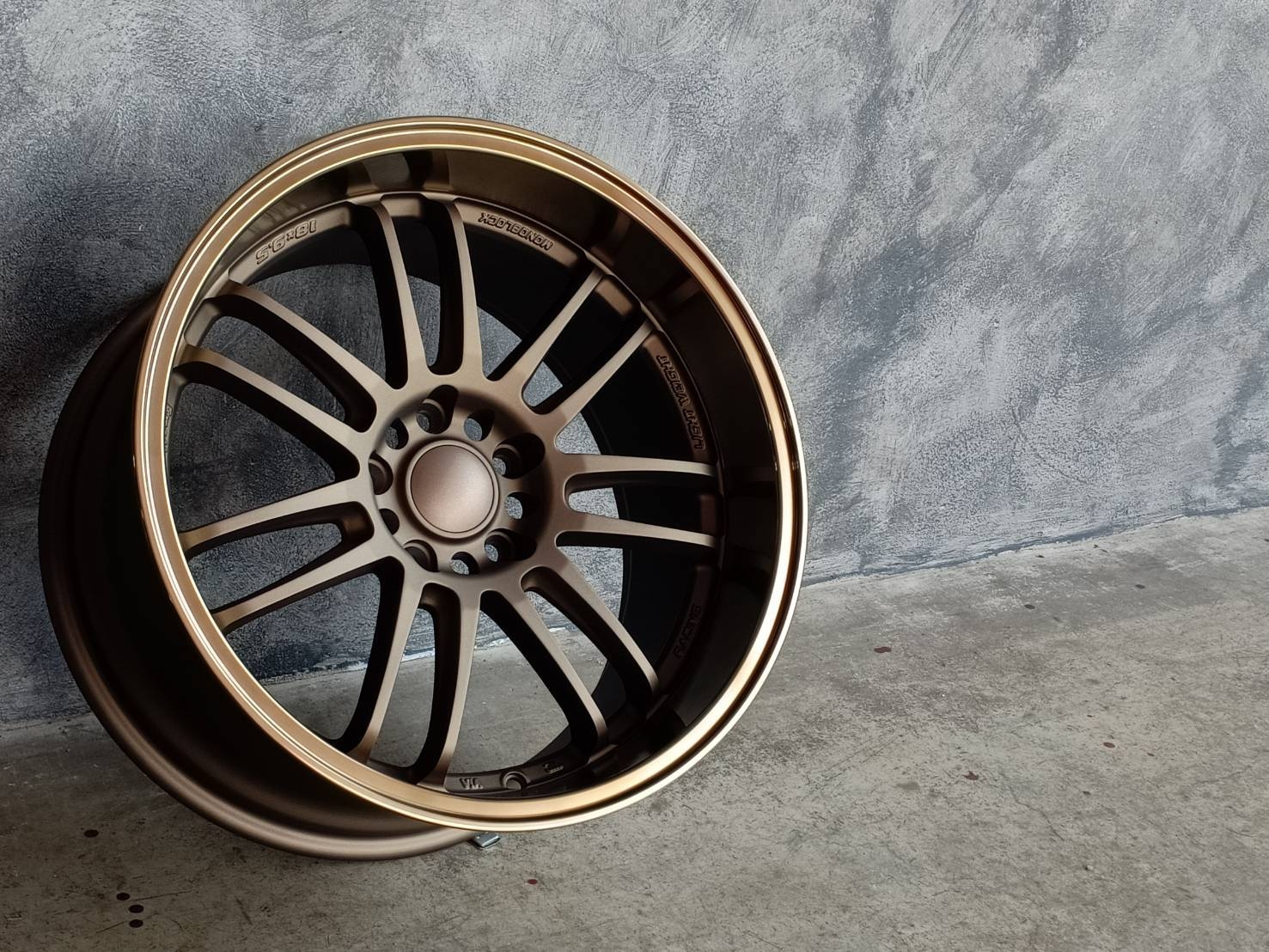 ZRE30 18X9.5 5X114.3 ต้องการส่วนลดราคาพิเศษ กรุณาสอบถาม