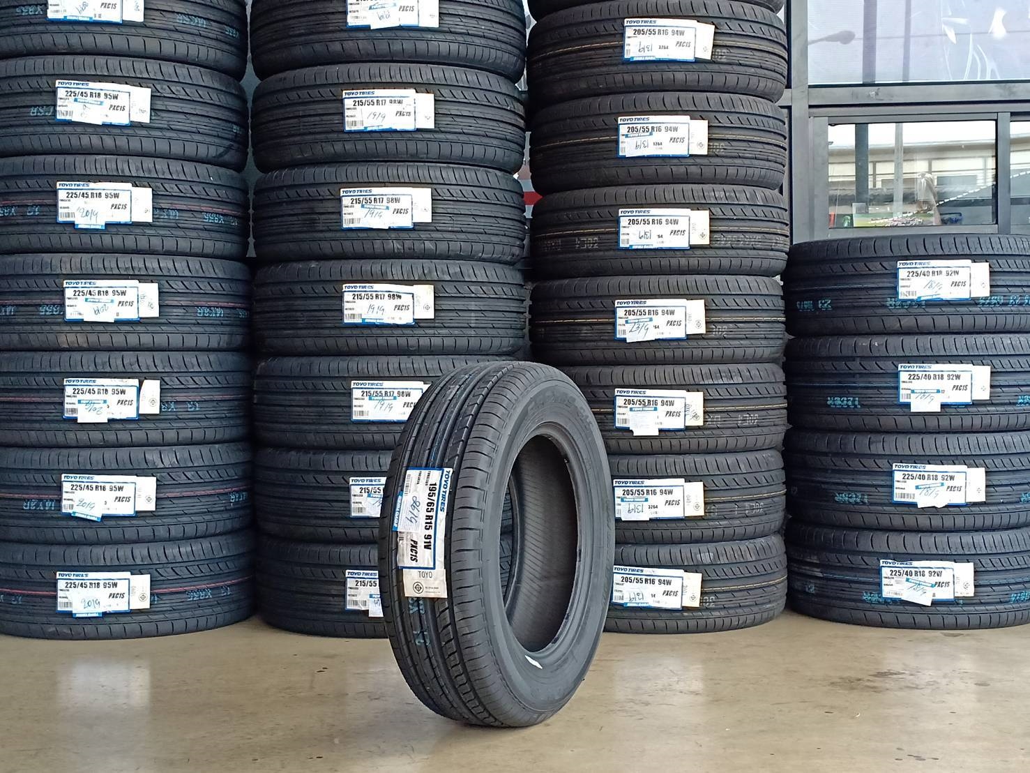 TOYO C1S 195/65-15 ปี19 ลดราคา