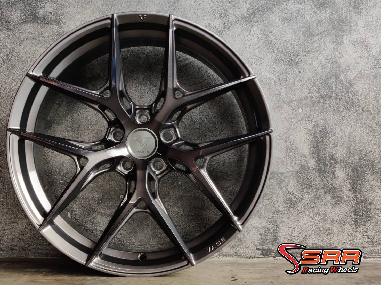 VAGE VF04 20X8.5 - 10 5X114.3 35-40 SILVER TITANIUM (ซิลเวอร์ด้าน)
