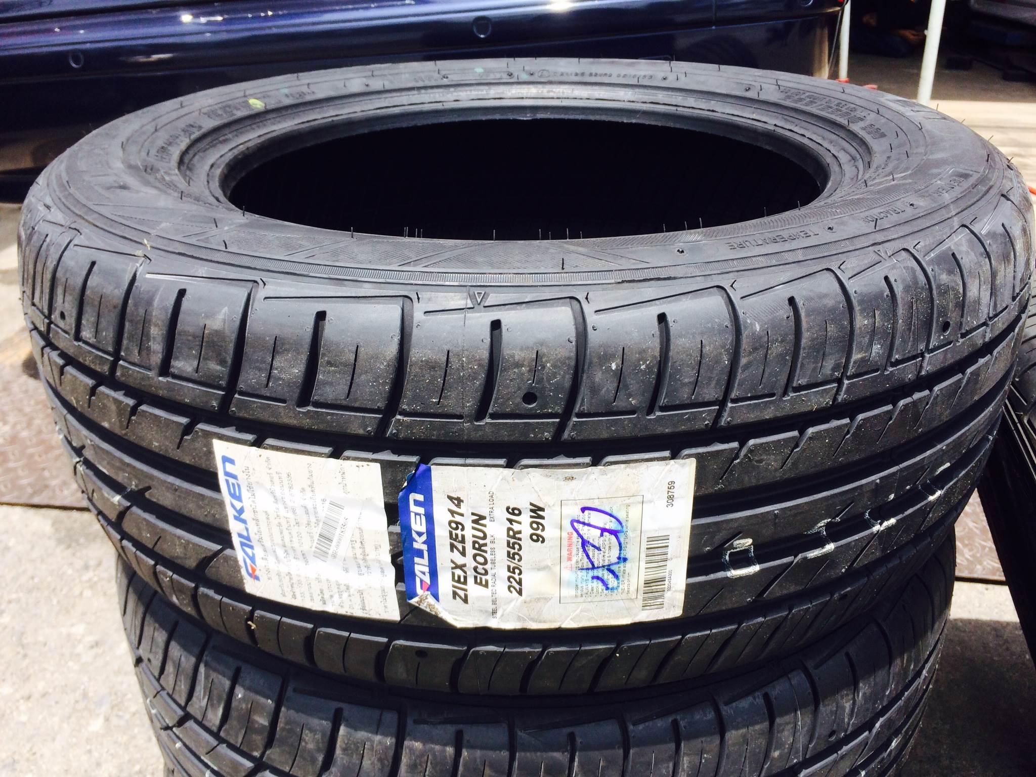 FALKEN ZE914 225/55-16 เส้น 2900 ปกติ 3500