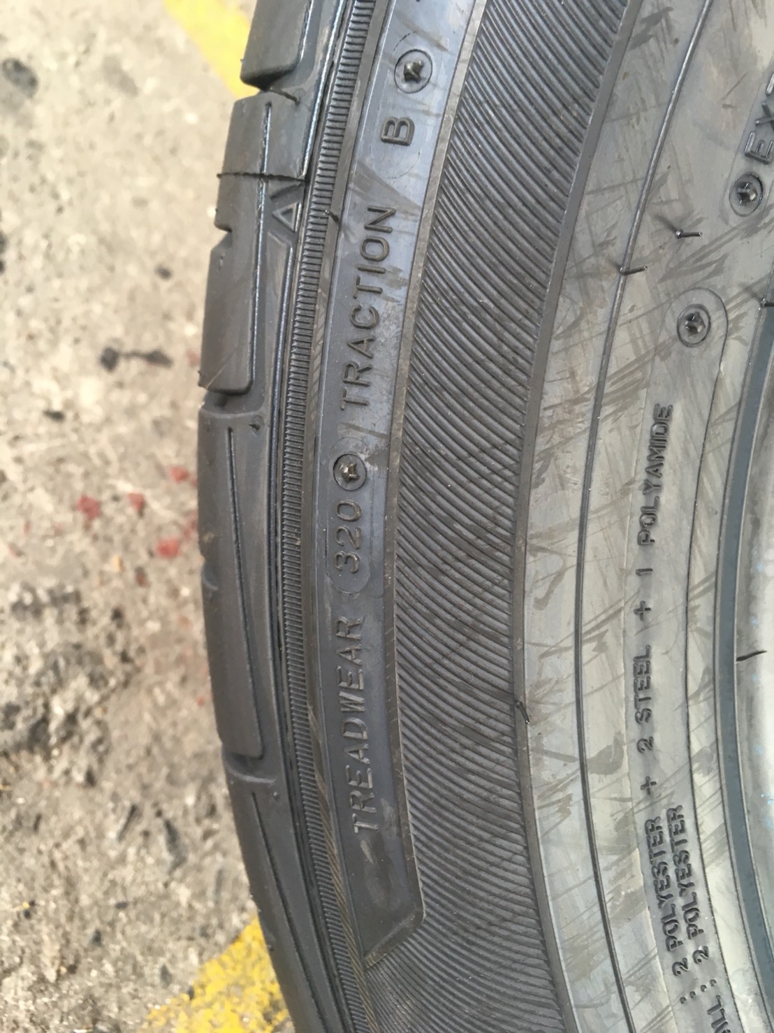 FALKEN ZE914 215/60R16 ซื้อ2แถม2 สินค้าเข้ามาใหม่ ปี18