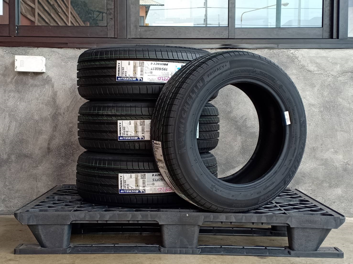 MICHELIN 195/60R15 PRIMACY 4ST 88V MADE IN THAILAND