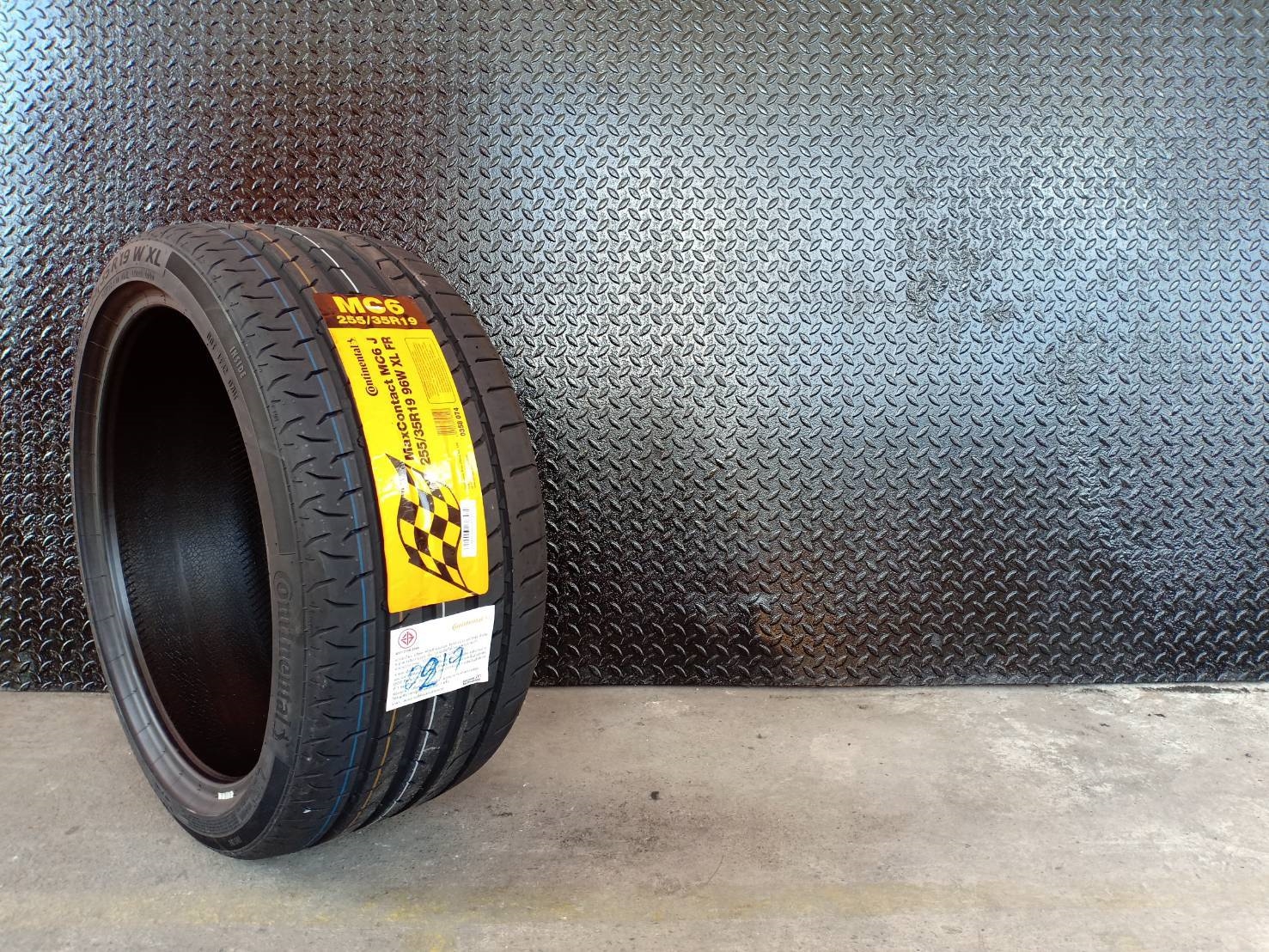 CONTINENTAL 255/35R19 CONTACT MC6 ราคาส่ง