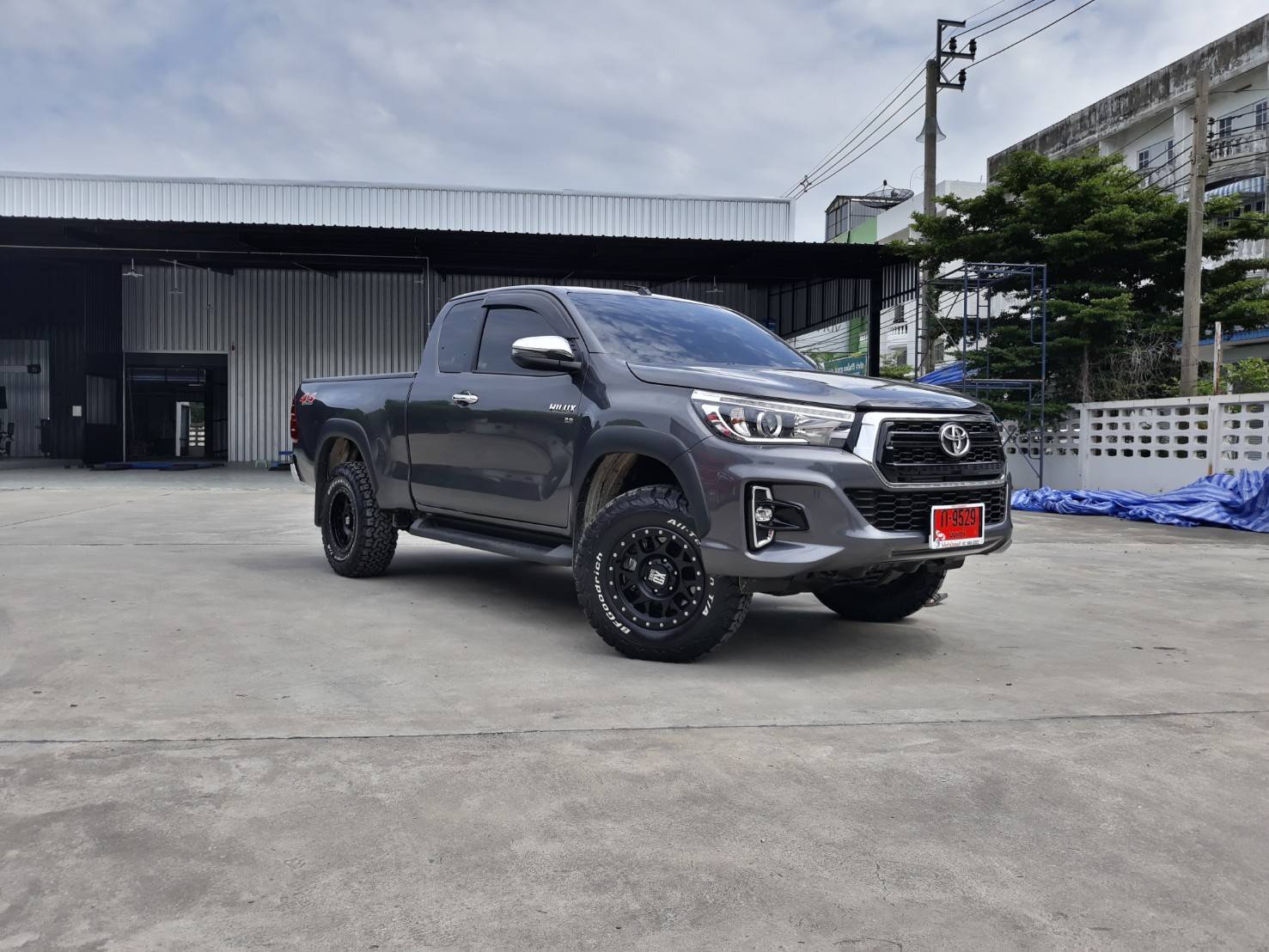 ล้อแท้ KMC XD127ขอบ16 ใส่ REVO