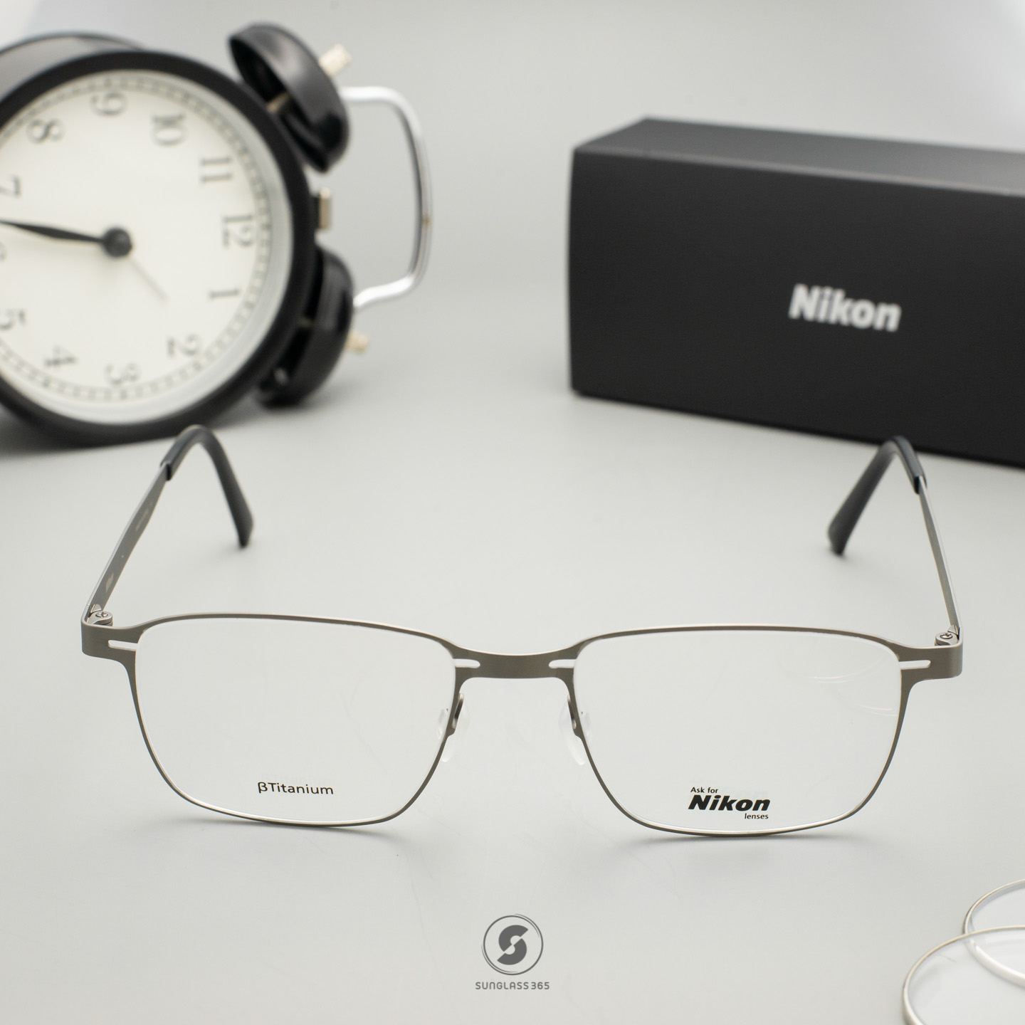 NIKON Frame SEAMLESS COLLECTION NP0008 084 Brushed Titanium