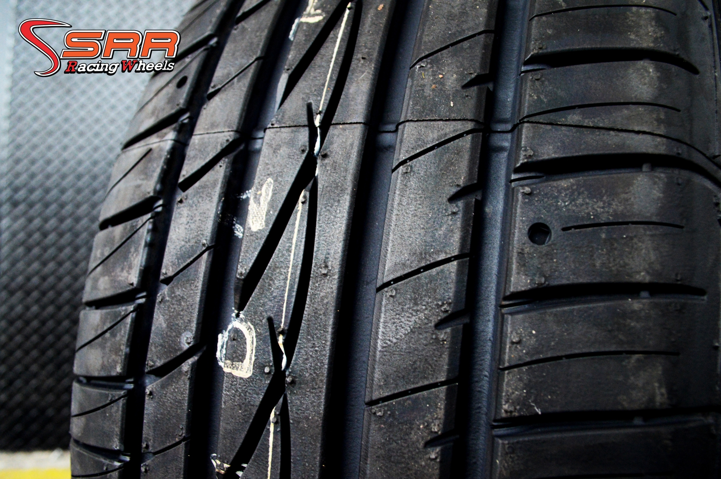 ยางใหม่ FALKEN ZE912 265/60-18 เส้น 3500 ปกติ 4500