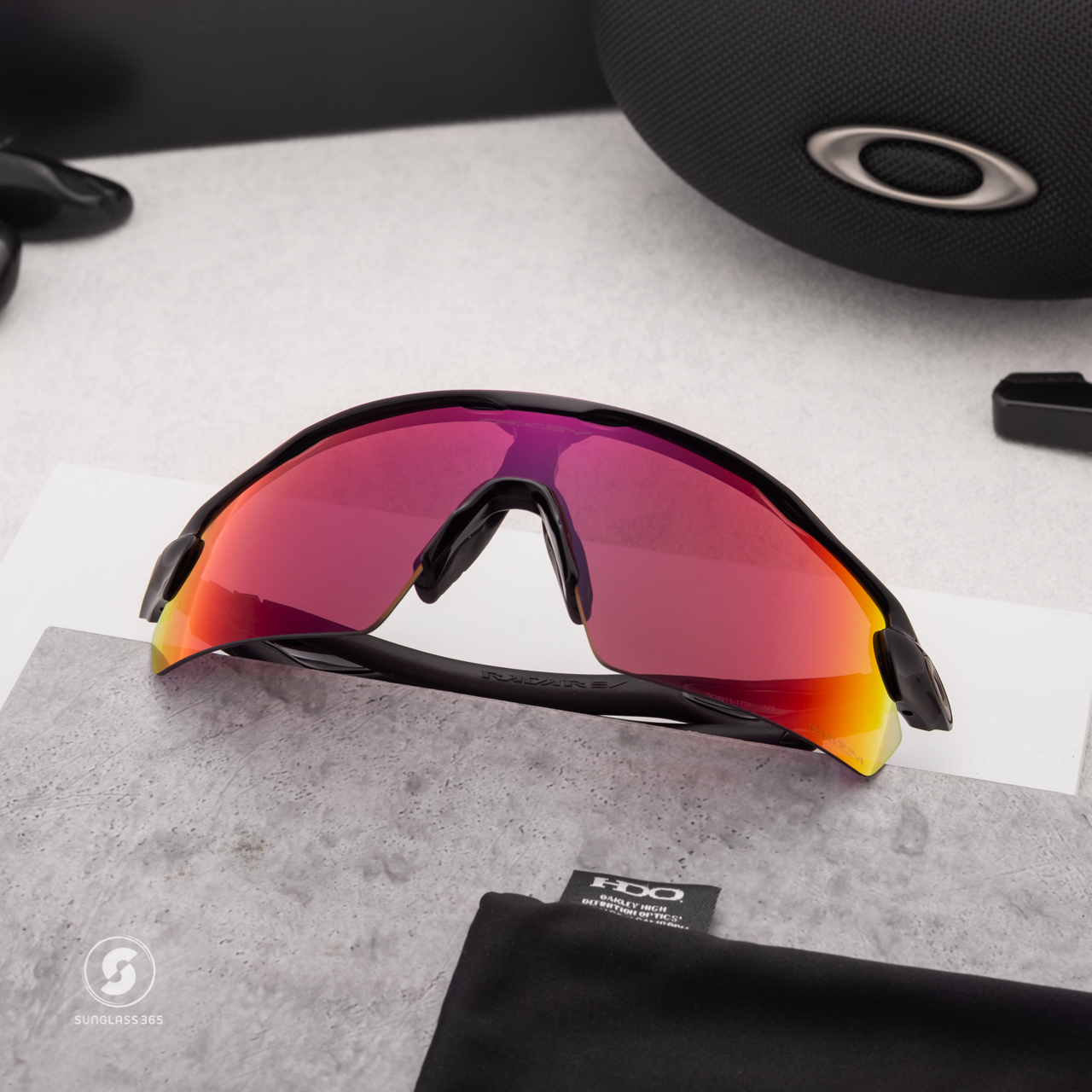 Oakley Radar EV Pitch OO9211-17 Polished Black Prizm Field