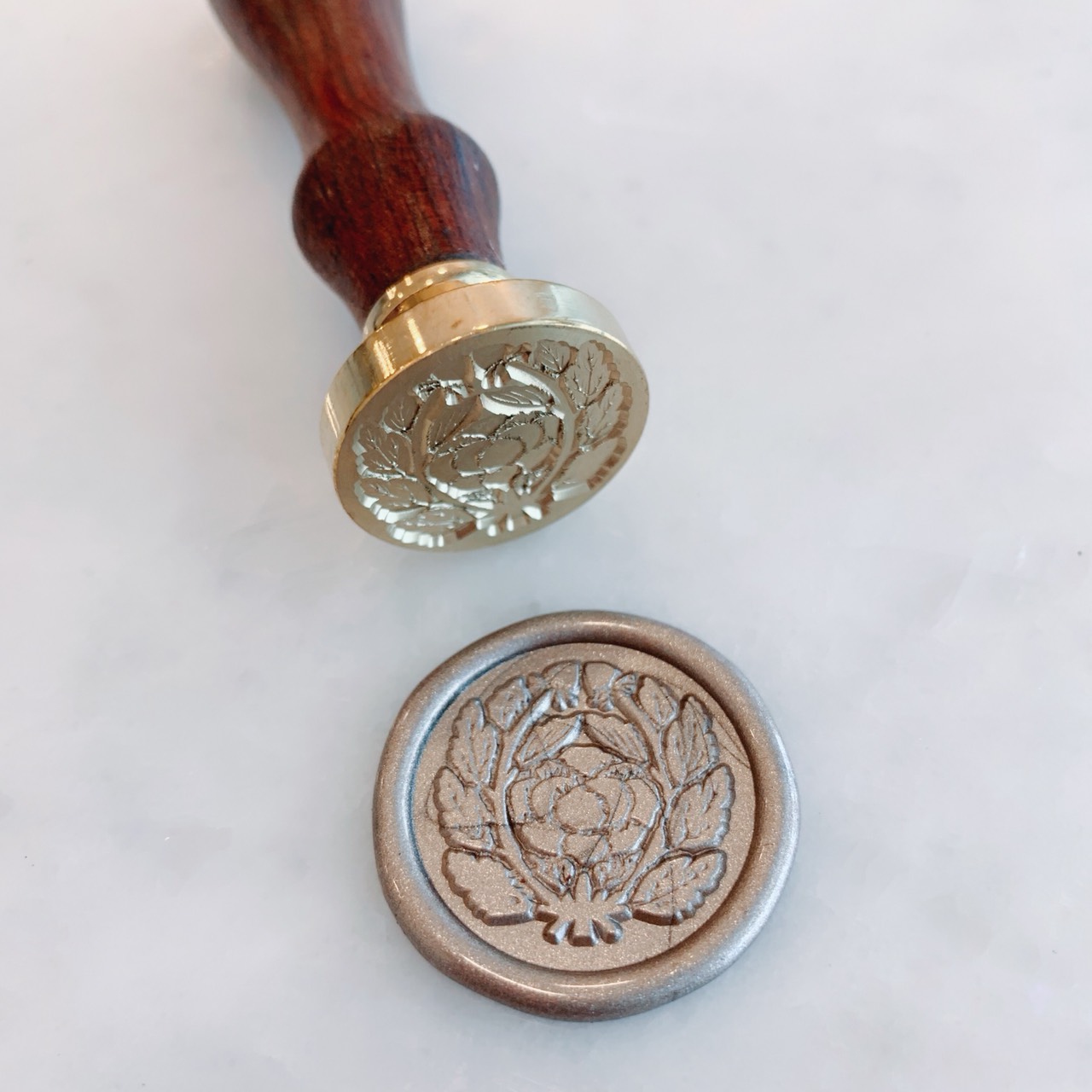 Japanese crest ขนาด 2.5 cm.