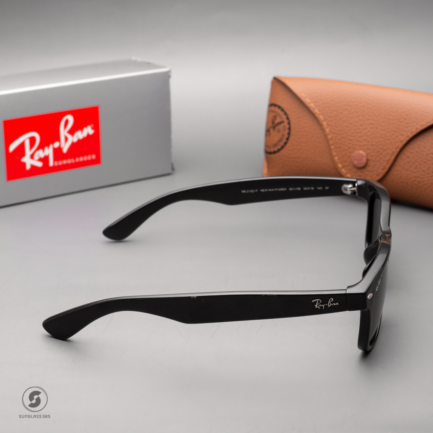 Ray Ban Wayfarer RB2132F 901/58 Polarized 55/58mm