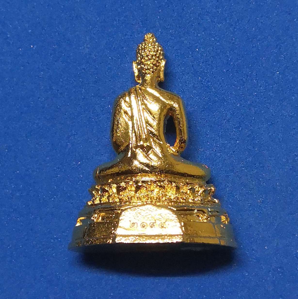 พระพุทธภูมิพลาภิบาลทศพลญานมุนี พศ 2554 เนื้อกะไหล่ทอง สูง 3.2 เซน พร้อมกล่องเดิม