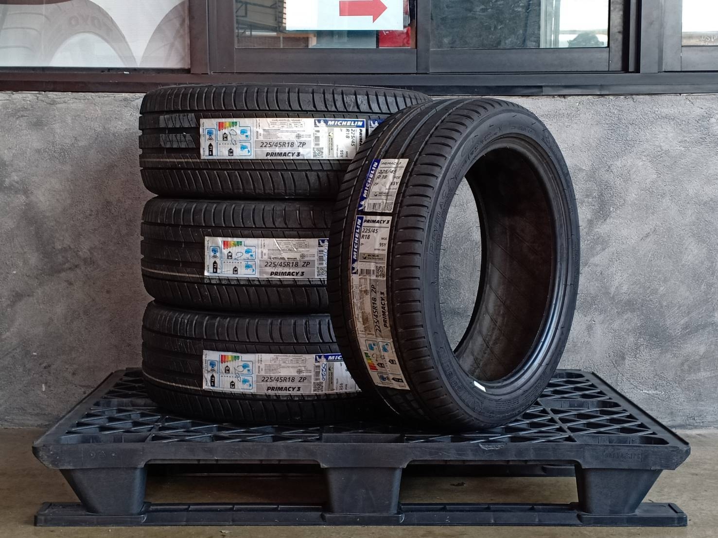 MICHELIN 225/45R18 PRIMACY 3ZP MOE 95Y MADE IN ITALY