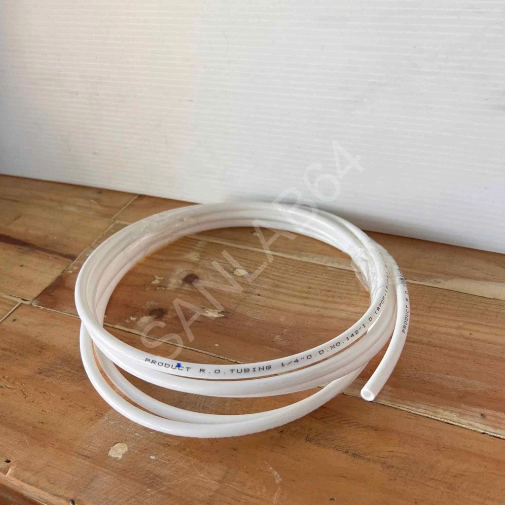 สายน้ำ PE 2 หุน (เส้นผ่าศูนย์กลาง 7 มม.) ราคา 15 บาท/เมตร