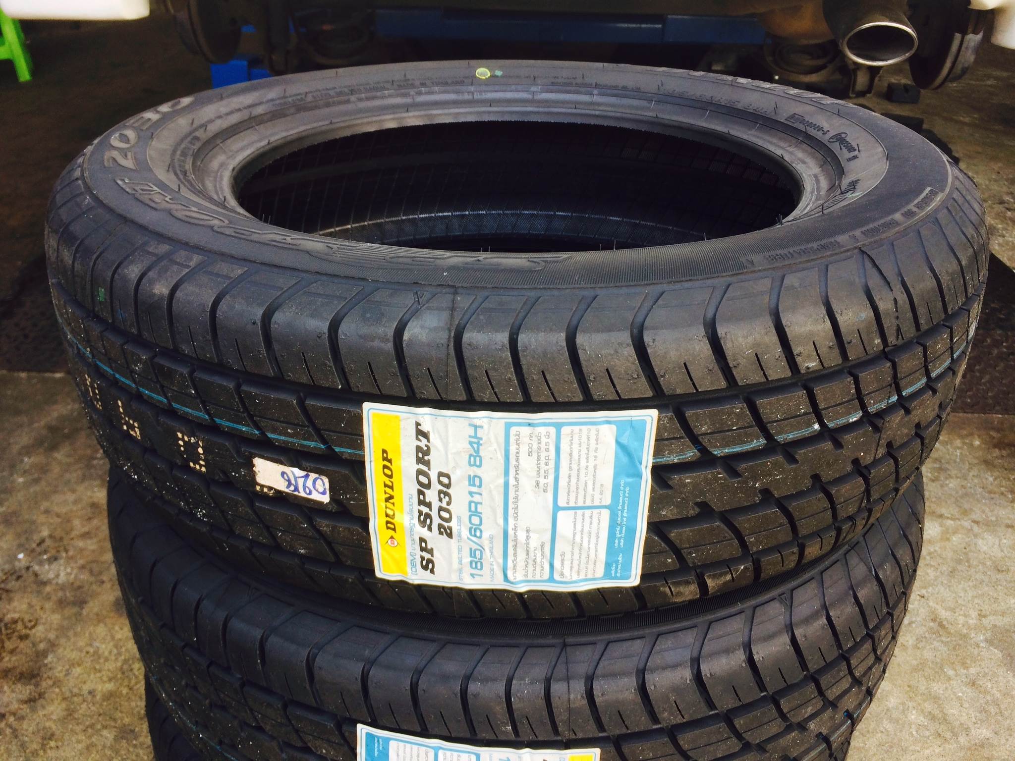 ยางใหม่ DUNLOP SP2030 185/60-15 ซื้อ2แถม2