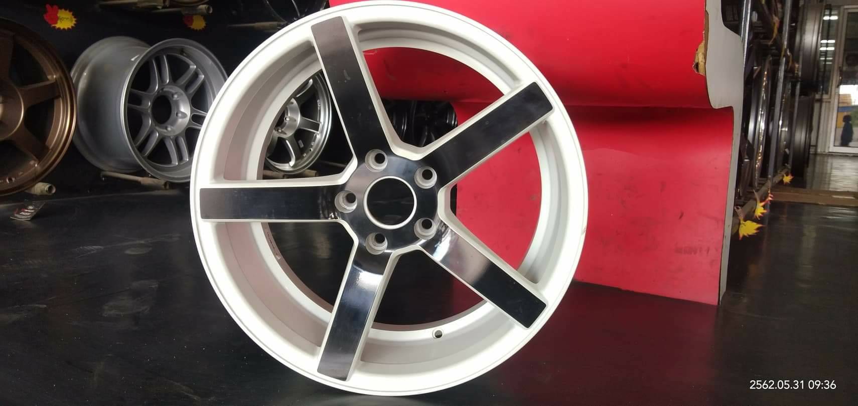 #แนะนำล้อแฟชั่น #คุณภาพจากโรงงาน #ราคาสุดคุ้ม VOSSEN CV3 1990 18x8.0-9.0 +40/+38 5x114.3 MWE/BLACK