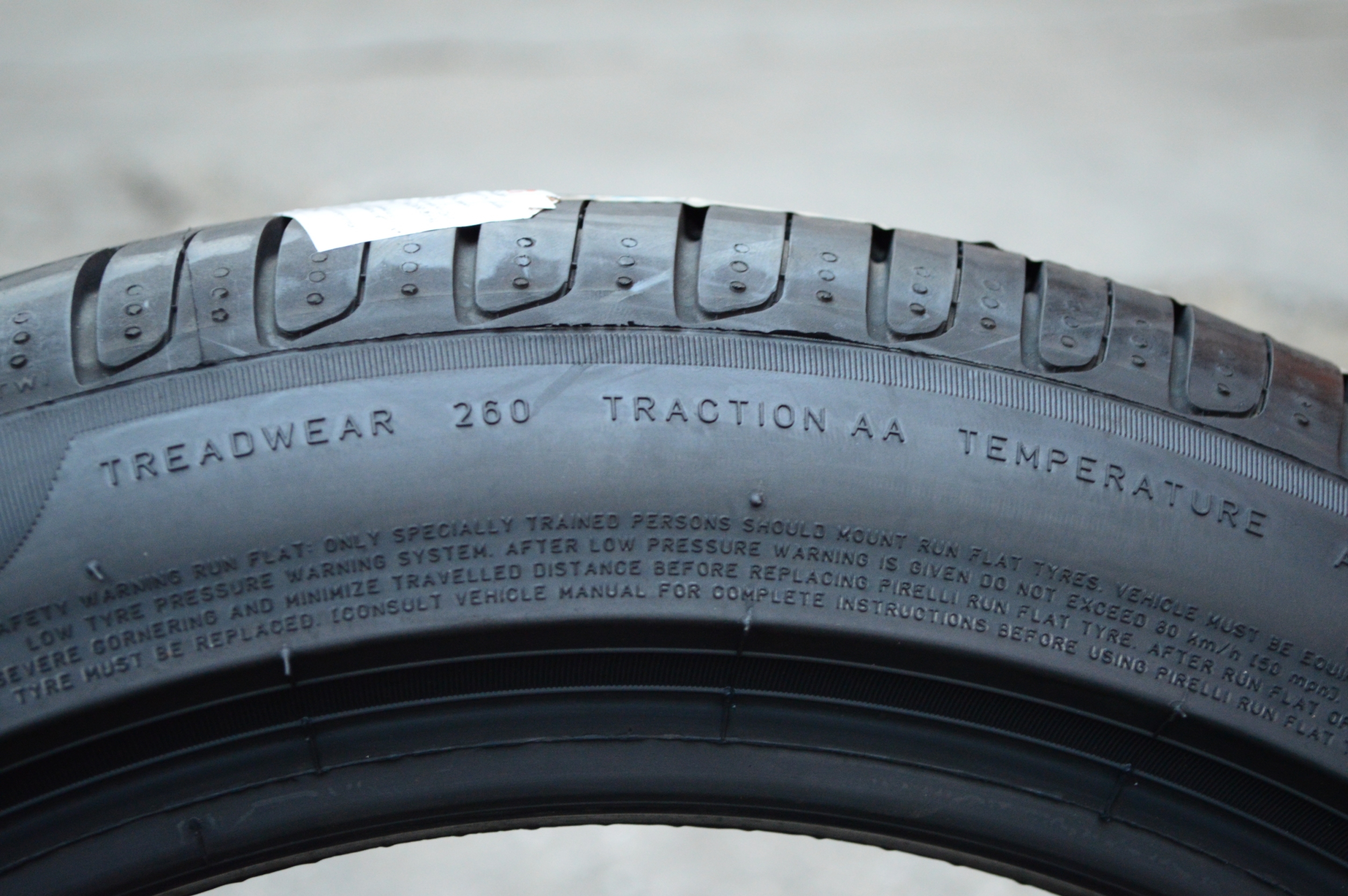 PIRELLI P7 205-50-17 เส้น 4500 บาท ( runflat) ปกติ 8700