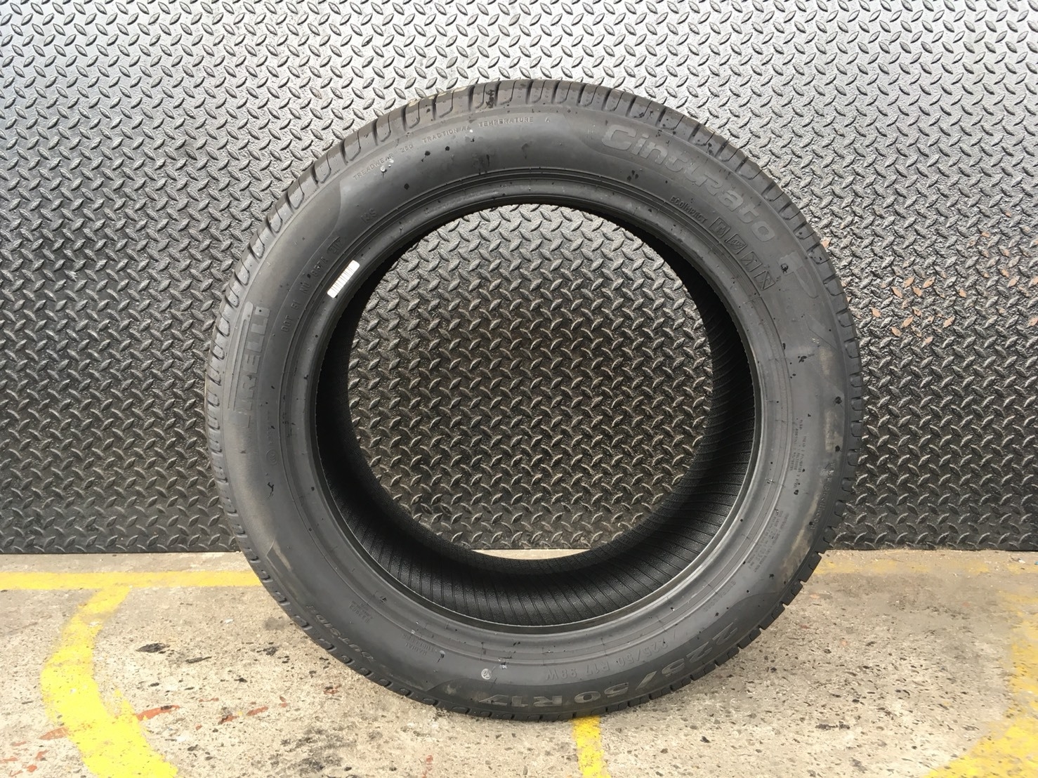 PIRELLI CINTURATO P7 225/50-17 ซื้อ2แถม2