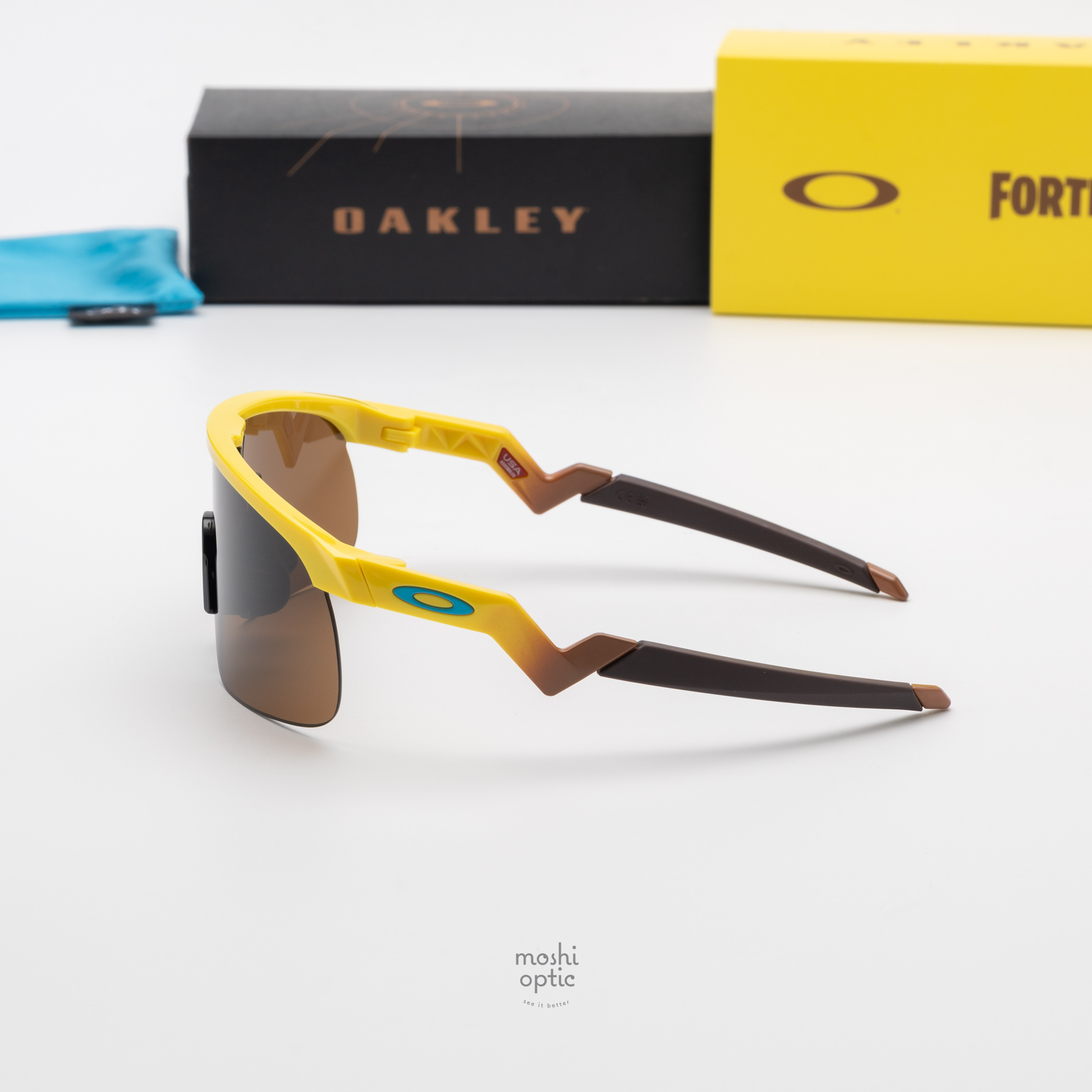 Oakley Resistor OJ9010-28 Yellow Prizm Tungsten
