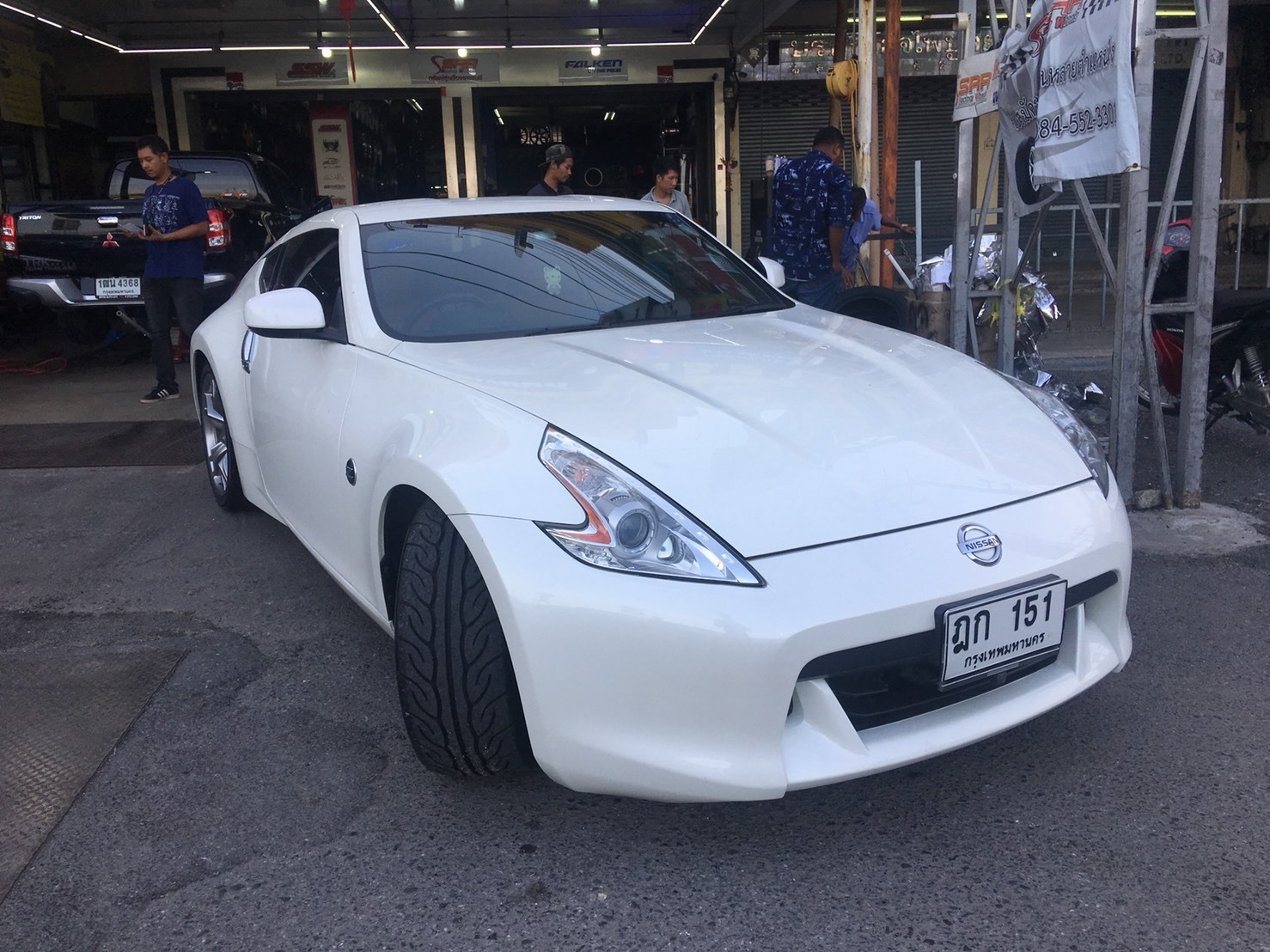 YOKOHAMA NEOVA AD08R 275/35R19 ราคาพิเศษ