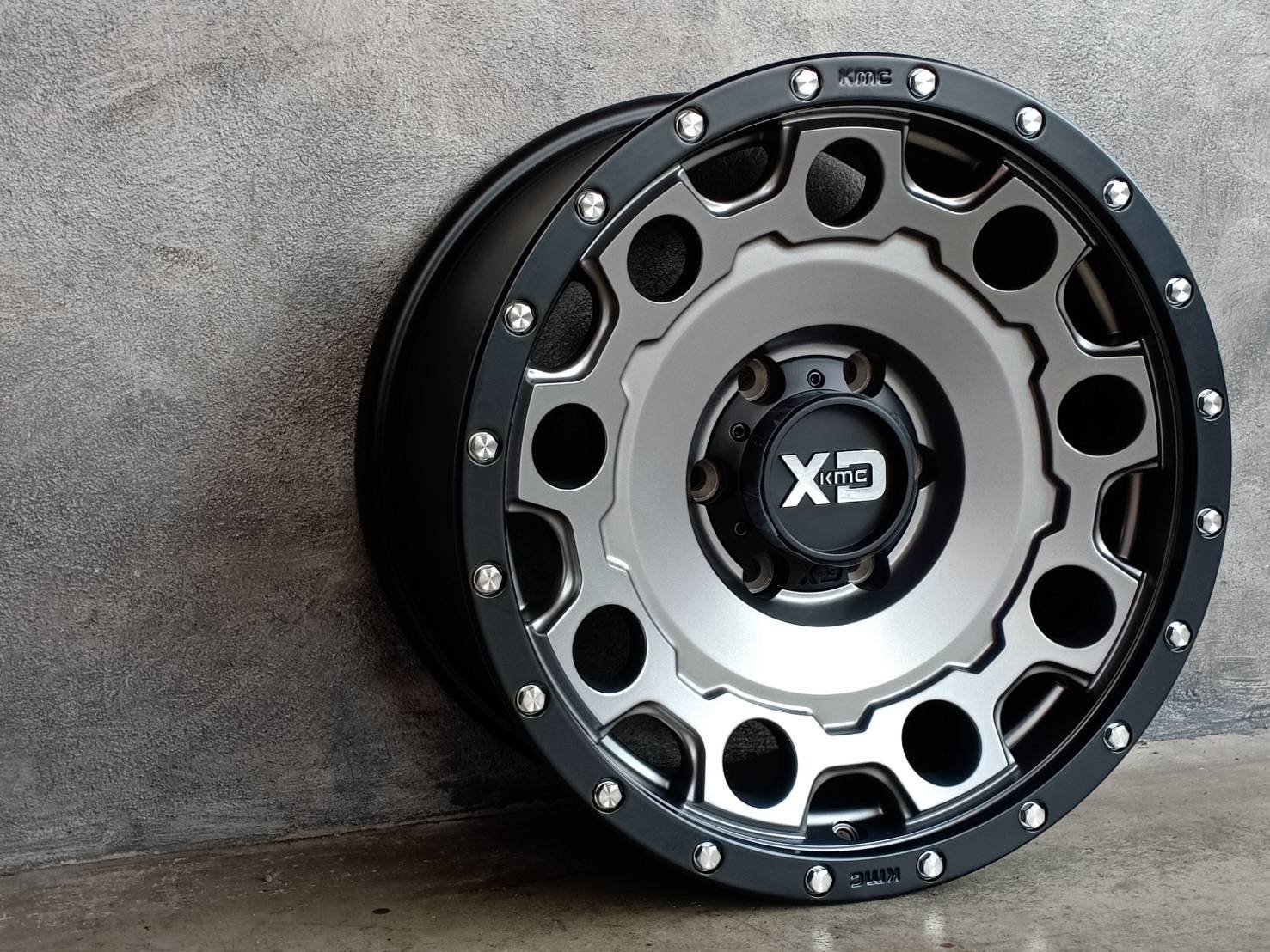 XD129 18X9 6X139.7 18 106.25 M-GRAY BLK-RING