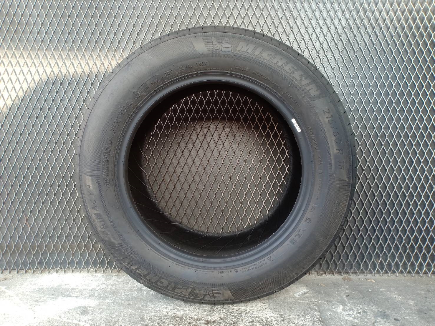 MICHELIN PRIMACY4ST 215/60-16 ราคาถูก ยางปี19